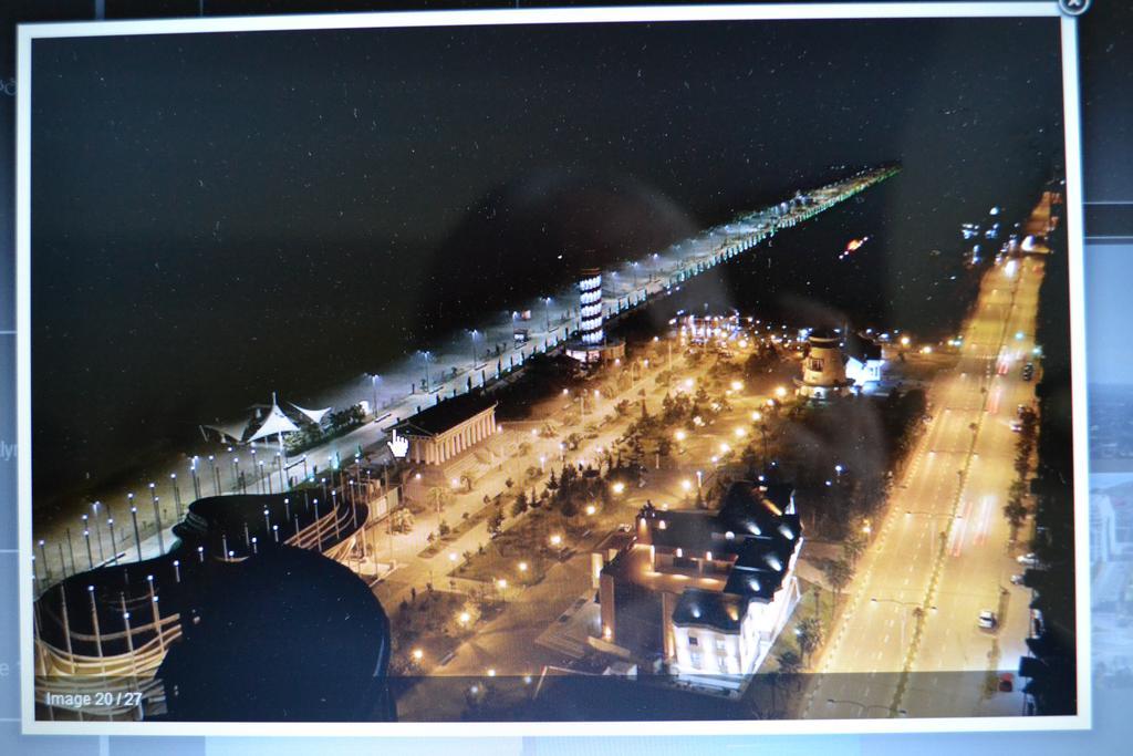 Orbi Towers Rooms Batumi Esterno foto